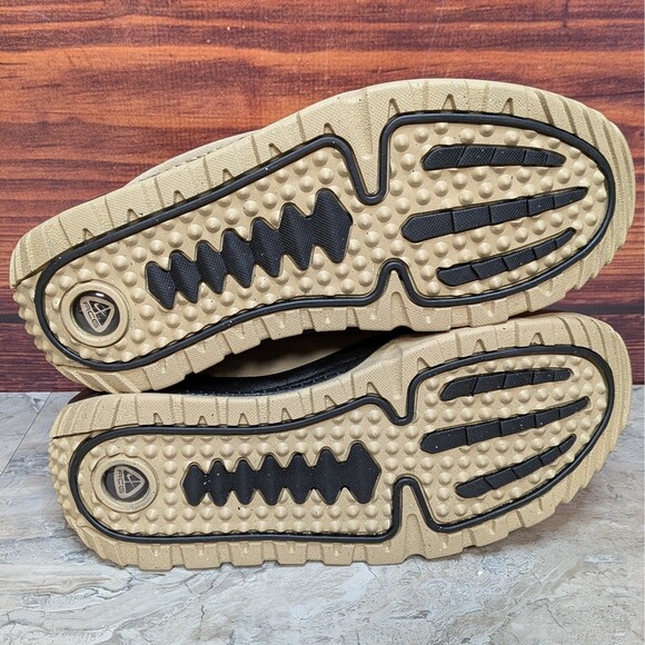 Athletic_Shoes